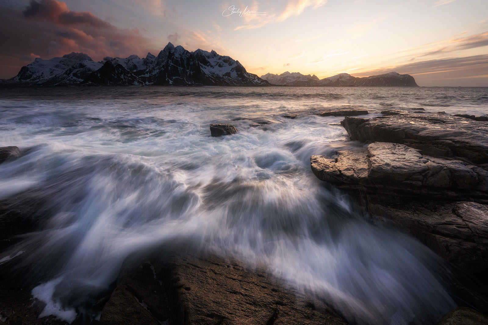 Traditional Shoulder Bags
